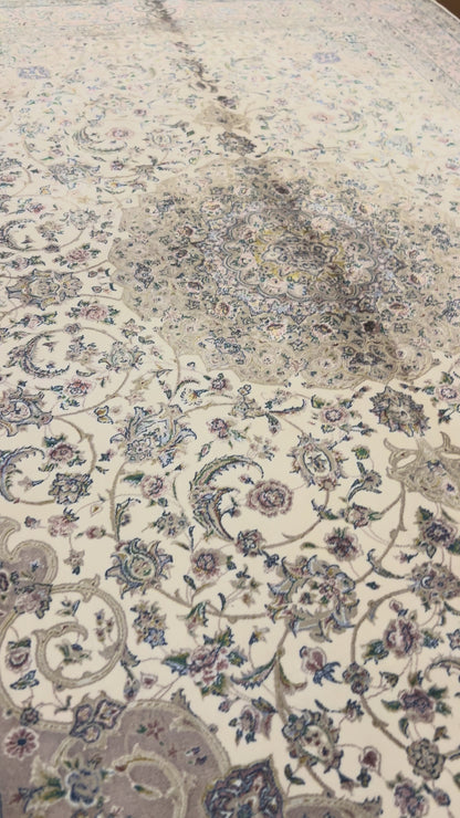 3x5 ft Silk Rug – Ivory & Soft Blush Floral Medallion Design, Elegant Luxury Area Rug
