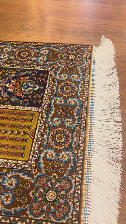 19” x 28” Small Silk Rug – Six-Panel Garden Gallery Luxury Accent Rug