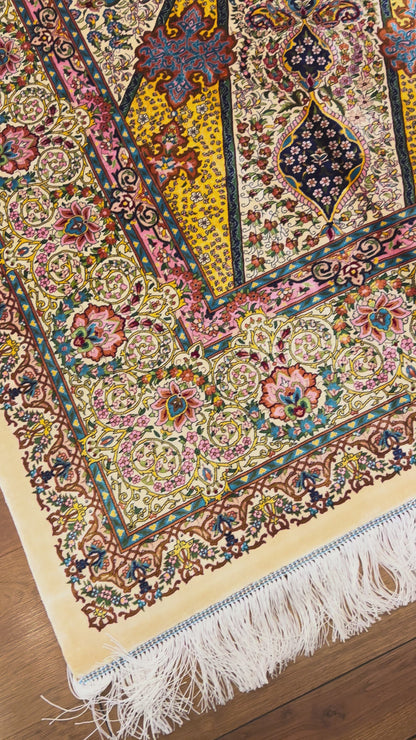 Bamboo Silk Area Rug – Traditional Medallion Design – 6’ x 10’