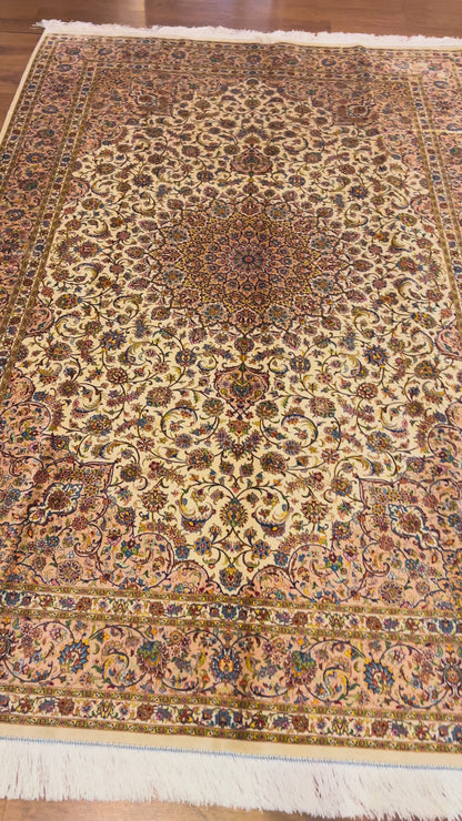 5’ x 8’ Ivory Bamboo Silk Rug – Ornate Floral Medallion Design – Luxury Woven Area Rug