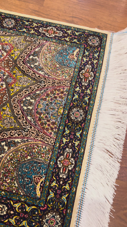 23” × 35” Luxury Turkish Silk Rug – Ivory & Navy Blue Floral Medallion, Hereke-Inspired Accent Rug