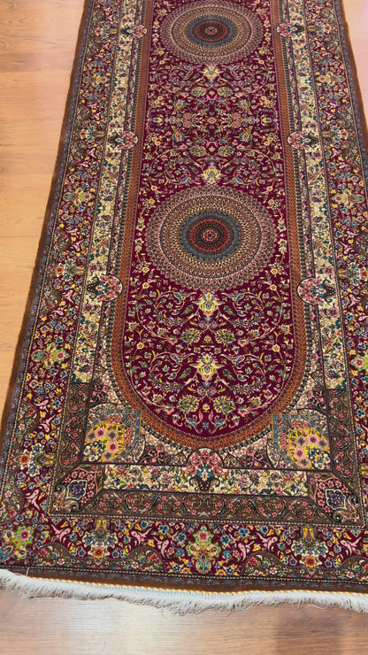 2’7” × 9’9” Bamboo Silk Runner Rug – Red Medallion Traditional Turkish Design