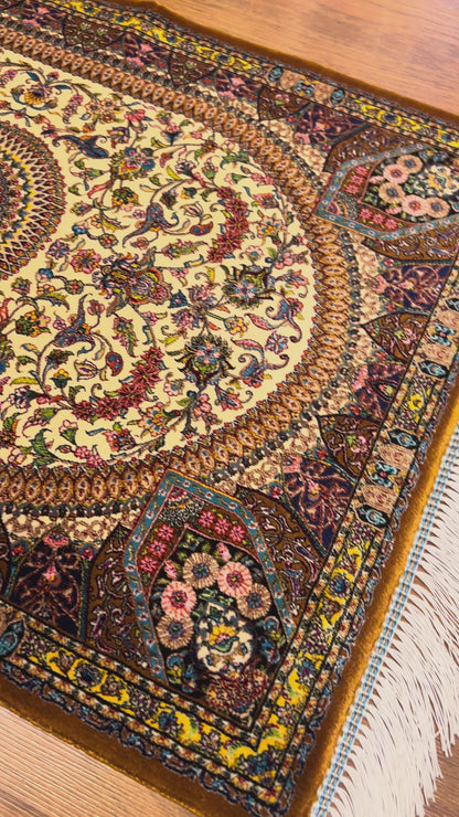23” × 35” Luxury Turkish Bamboo Silk Rug – Ivory & Antique Gold Floral Starburst Medallion Accent Rug