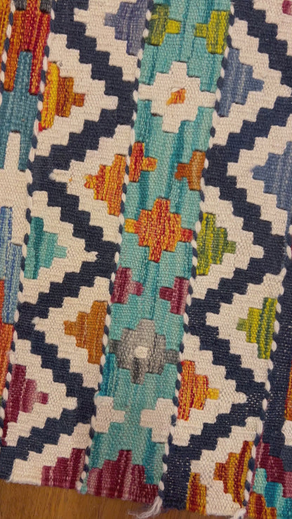 Handmade Natural Dye Kilim Rug – 8’ x 6’