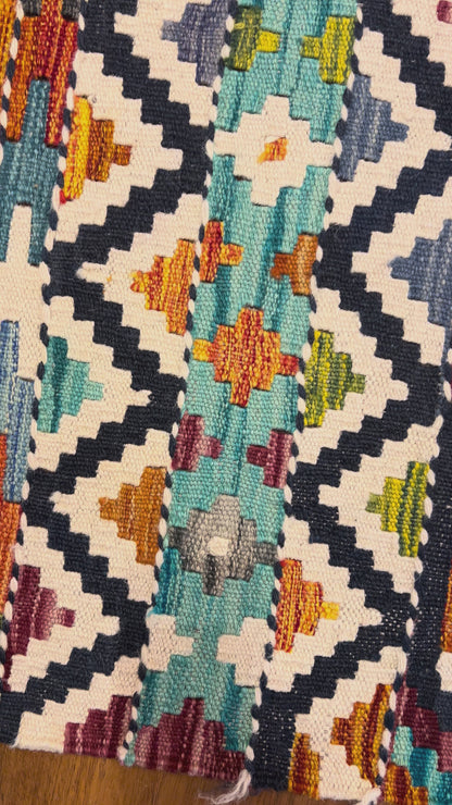 Handmade Natural Dye Kilim Rug – 8’ x 6’