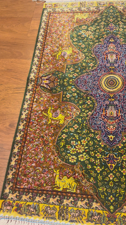 19” x 28” Small Silk Rug – Green & Rust Ornamental Medallion Accent Rug