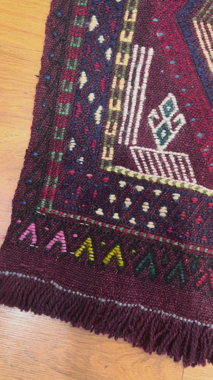 Vintage Turkish Embroidered Kilim Rug – 5’2” × 4’1” – Approx. 50 Years Old – Handcrafted Anatolian Wool Kilim